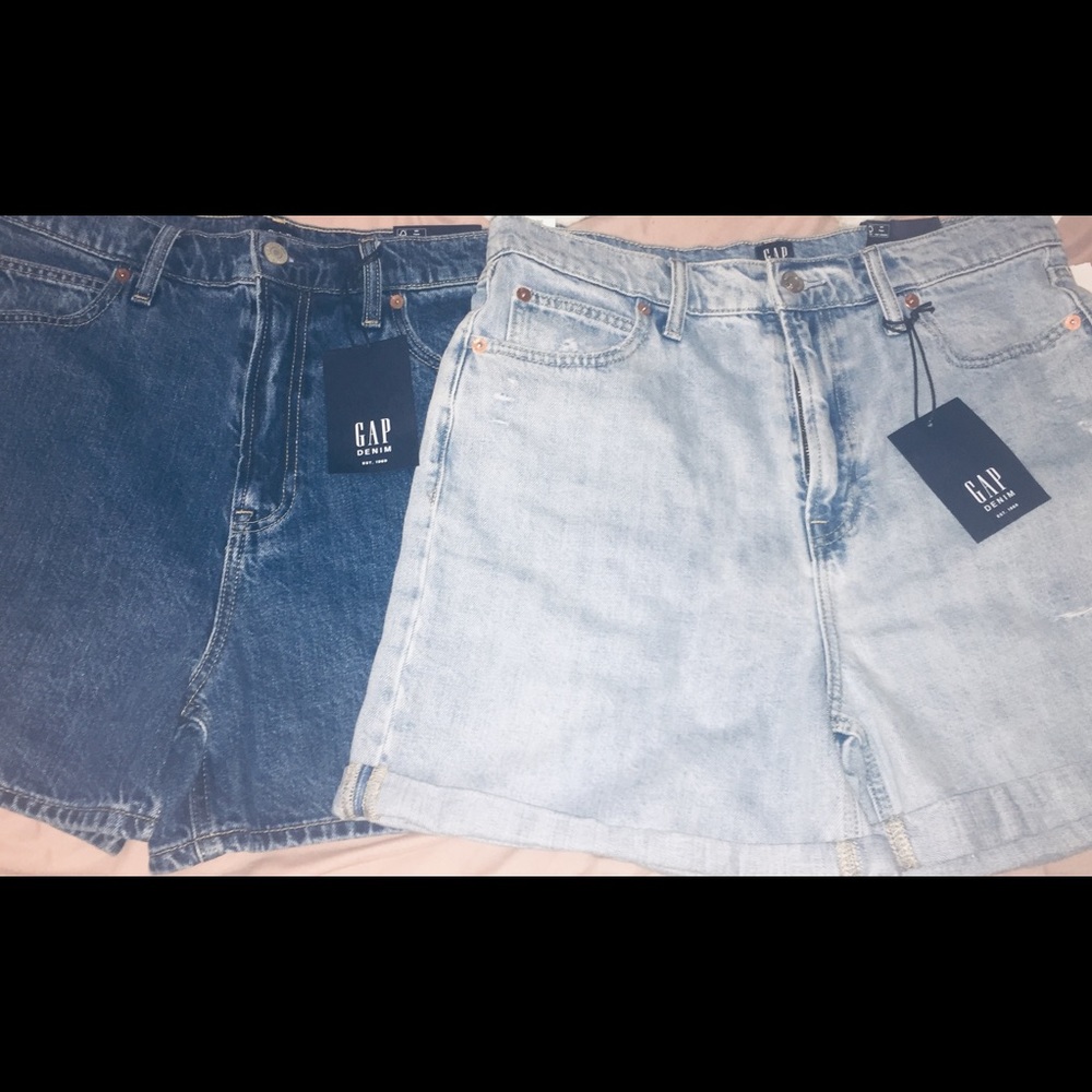 I’m outing up for sale these GAP denim shorts